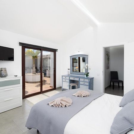 Villa Michelle - Lh114 By Villas Now Ltd Playa Blanca  Exterior photo