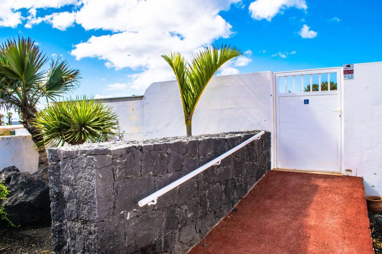 Villa Michelle - Lh114 By Villas Now Ltd Playa Blanca  Exterior photo