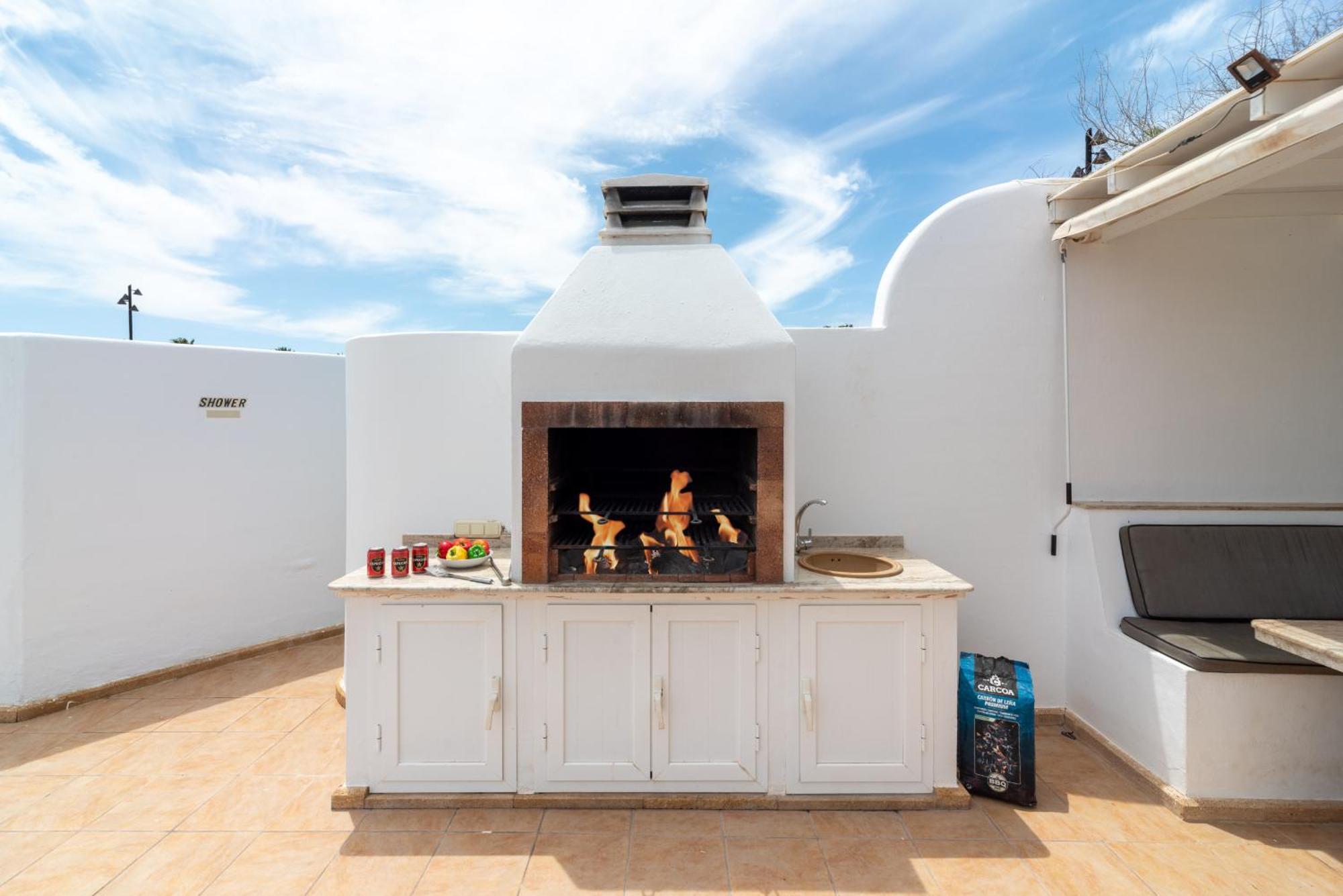 Villa Michelle - Lh114 By Villas Now Ltd Playa Blanca  Exterior photo