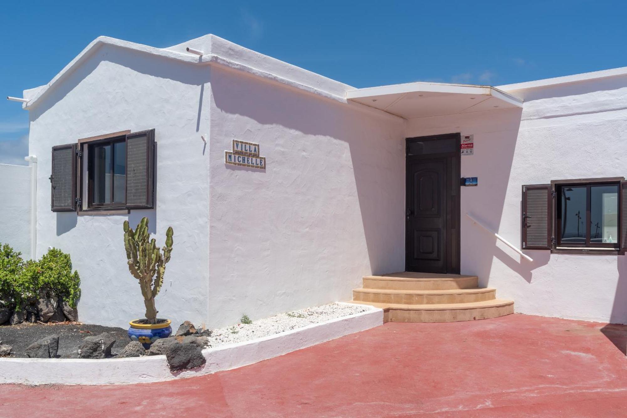 Villa Michelle - Lh114 By Villas Now Ltd Playa Blanca  Exterior photo