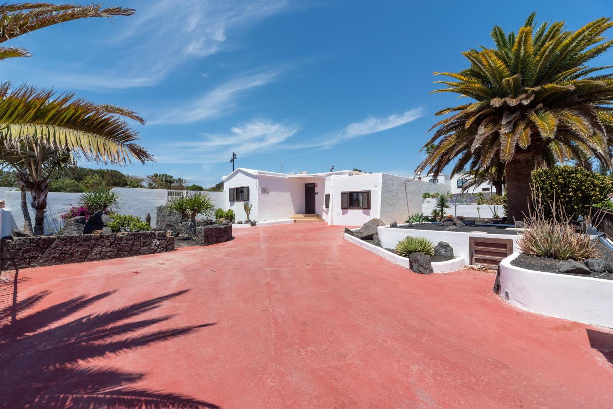 Villa Michelle - Lh114 By Villas Now Ltd Playa Blanca  Exterior photo