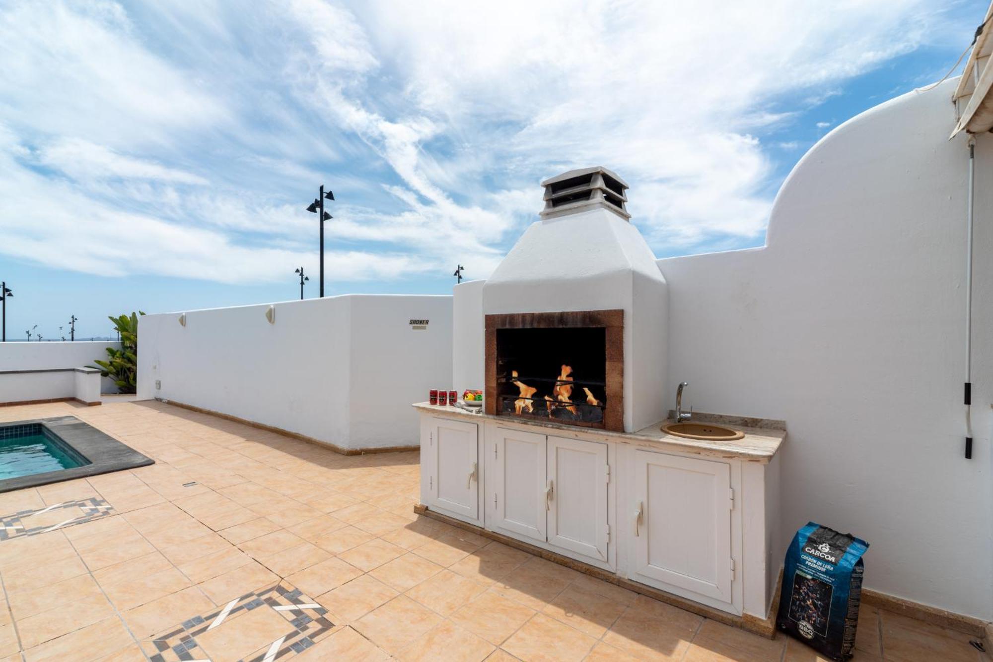 Villa Michelle - Lh114 By Villas Now Ltd Playa Blanca  Exterior photo