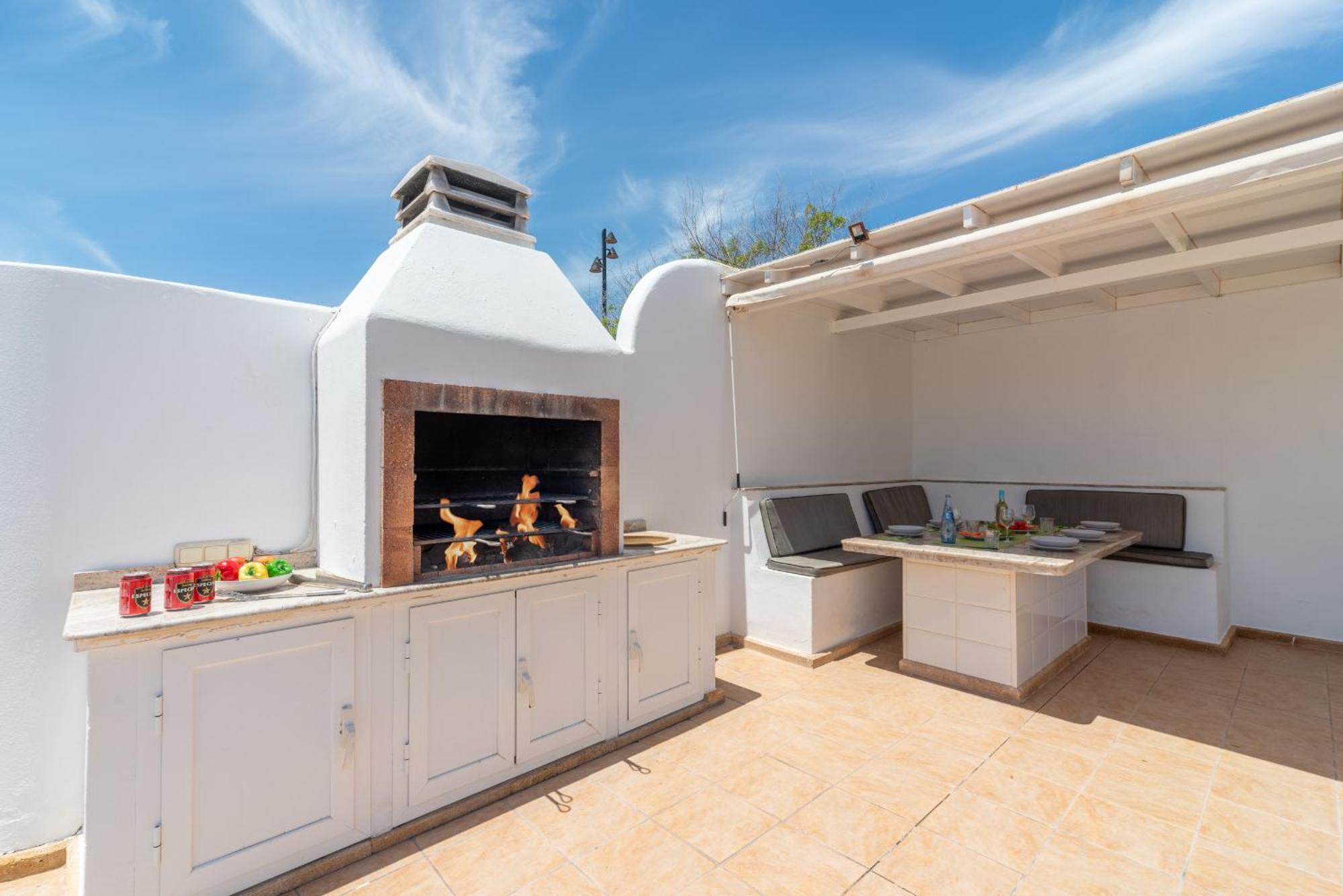 Villa Michelle - Lh114 By Villas Now Ltd Playa Blanca  Exterior photo
