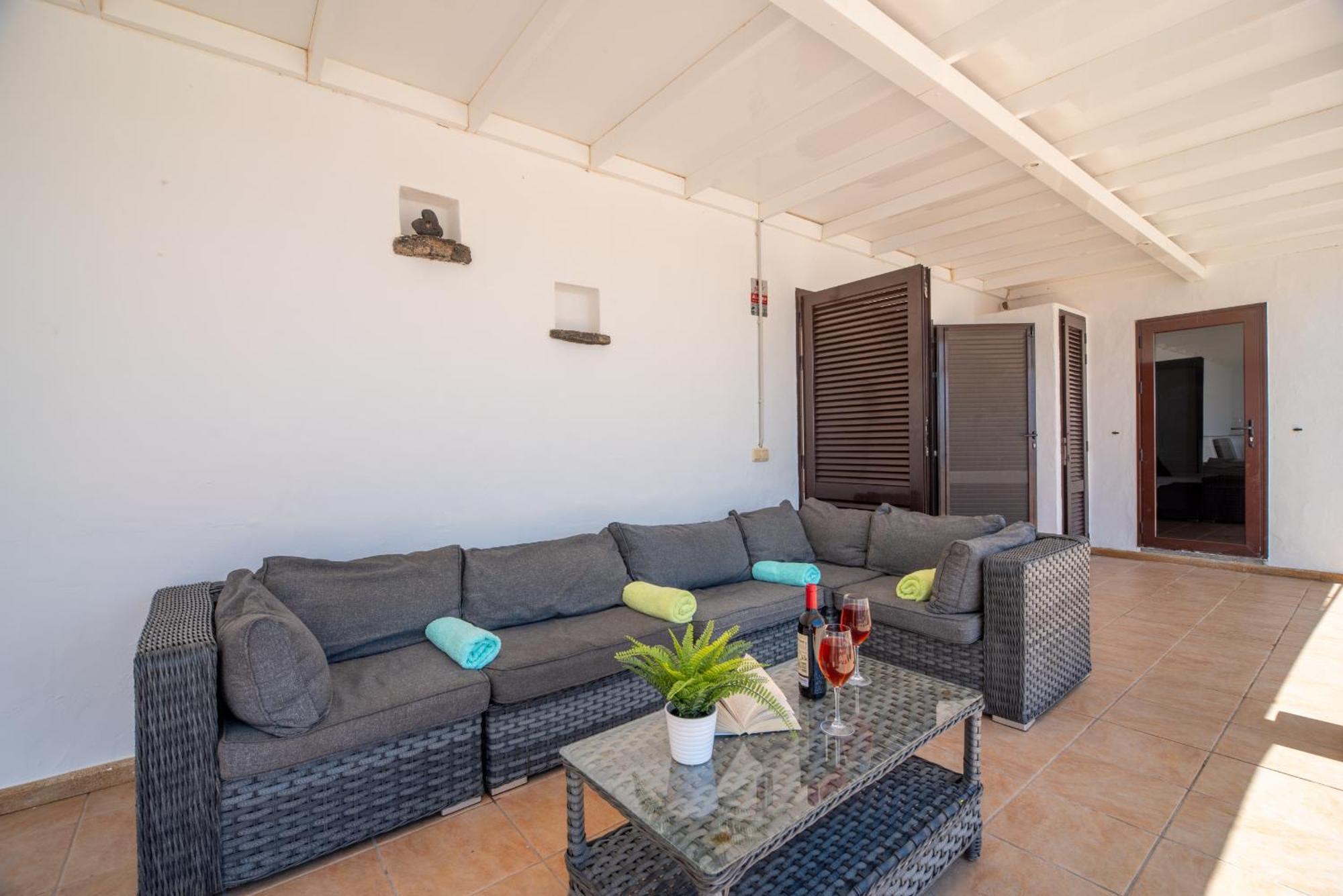 Villa Michelle - Lh114 By Villas Now Ltd Playa Blanca  Exterior photo